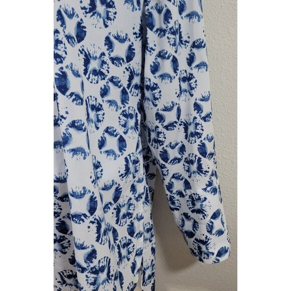 Chico's Blue Tie Dye Shells Henley No Iron Top 2 Large Lightweight New With Tags - Picture 6 of 8